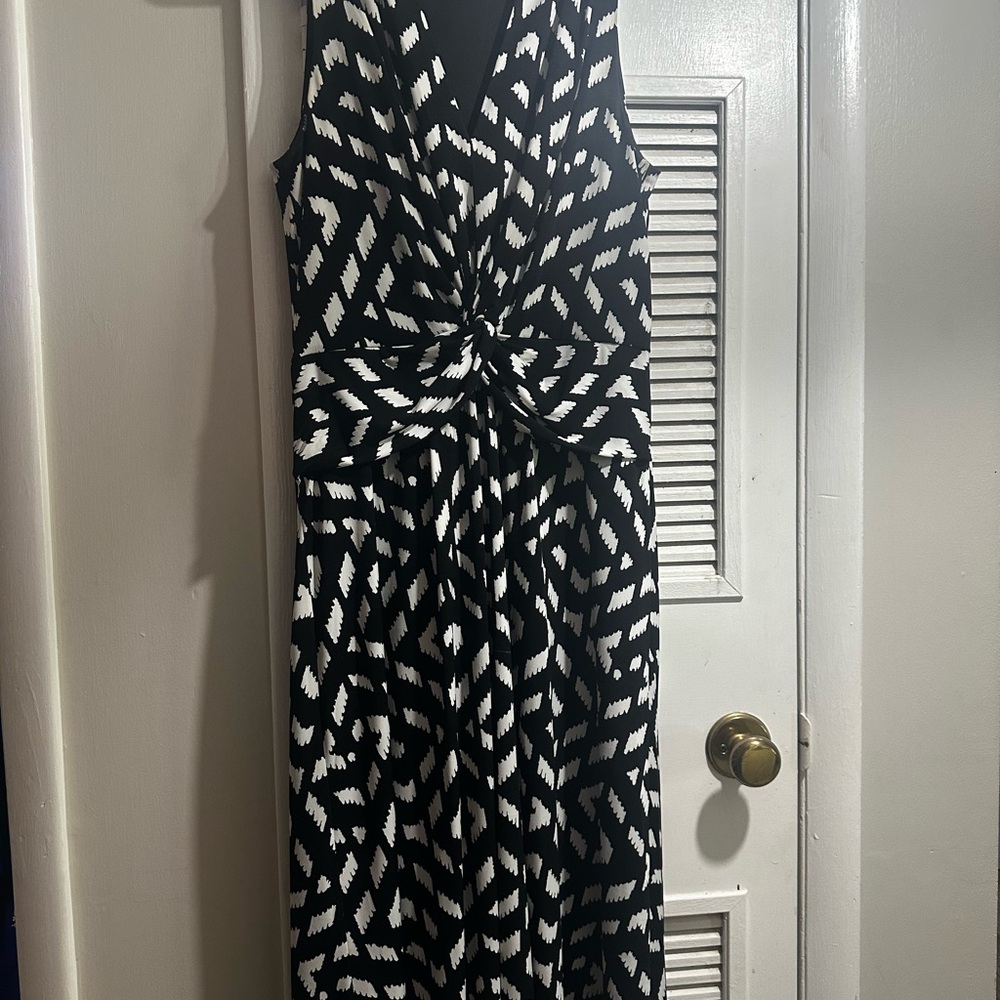 White House Black Market Black and White Maxi Dress